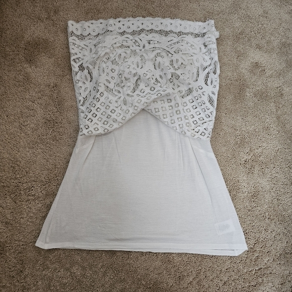 Maison Jules Cold Shoulder Lace Top with Built in Tank Size Medium - Picture 3 of 9